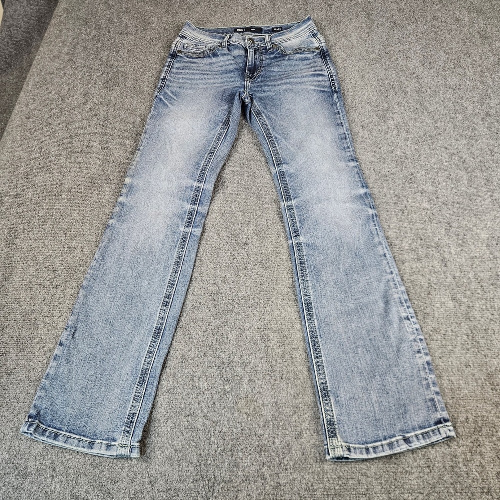 BKE Aiden Bootcut Jeans 26 Light Wash Embroidered Pockets PBS21483 Mens